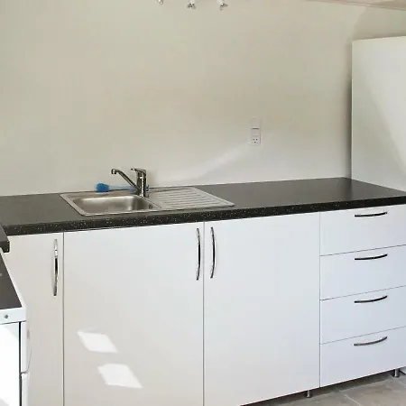 Two-bedroom Holiday In 26 * Hals